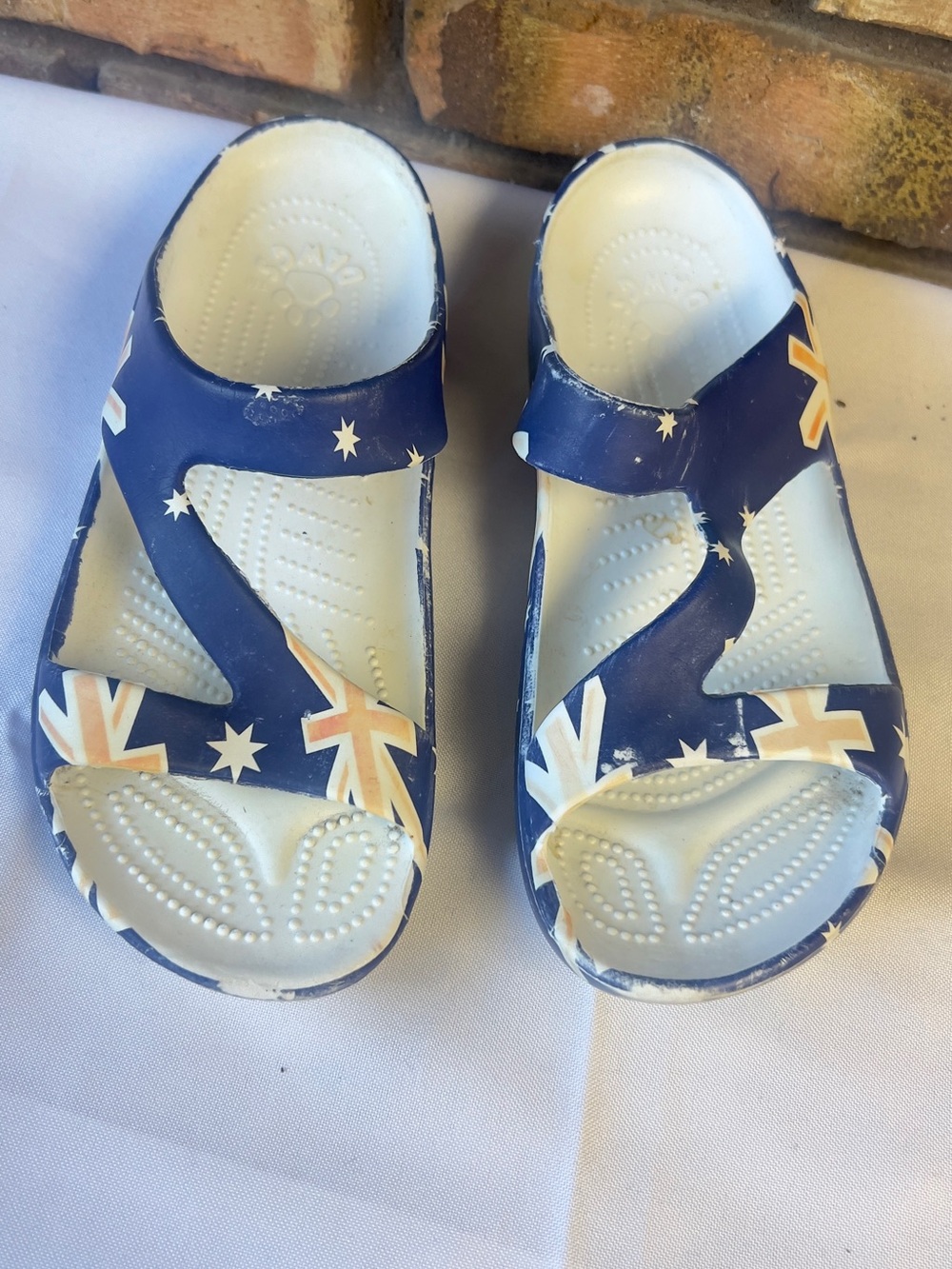 Dawgs Navy Blue and White Kids Slip-On Sandals with Star & Flag Prints
